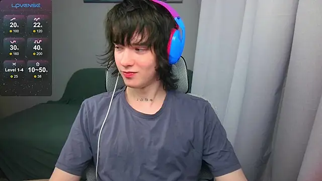 LeonBoykisser online show from May 2026 05:39:02 PM