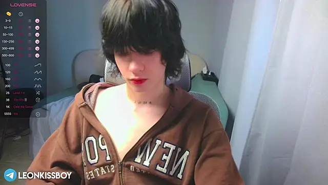 LeonBoykisser online show from March 2026 05:36:02 AM