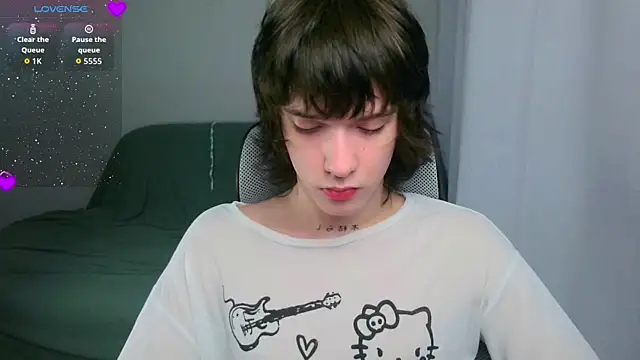 Snapshot of LeonBoykisser chatting on July 2026 03:42:02 AM LeonBoykisser online show from July 2026 03:42:02 AM