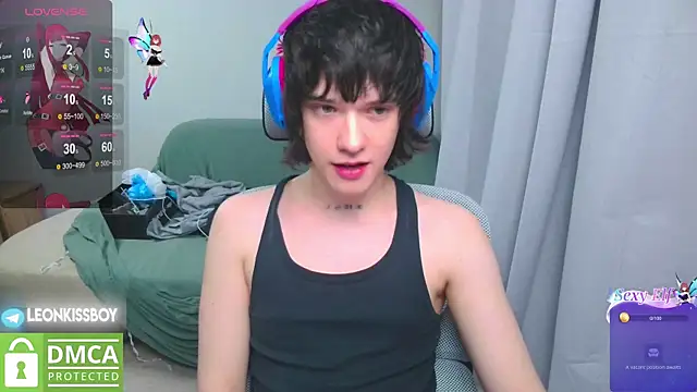 LeonBoykisser online show from April 2026 05:52:01 PM