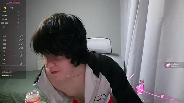 LeonBoykisser online show from February 2026 01:55:01 PM