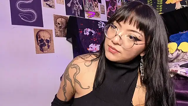 victoriia thompson online show from March 2026 09:16:01 PM