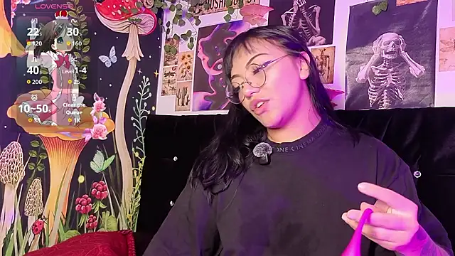 victoriia thompson online show from March 2026 08:59:01 PM