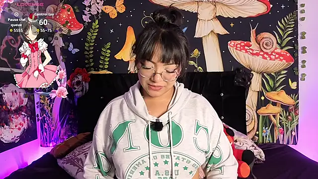 victoriia thompson online show from April 2026 09:10:02 PM