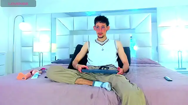 James Dupont  online show from January 2026 03:32:01 AM