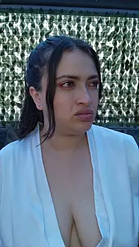 By Lia online show from February 2026 07:26:01 PM