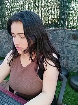 By Lia online show from February 2026 07:47:01 PM