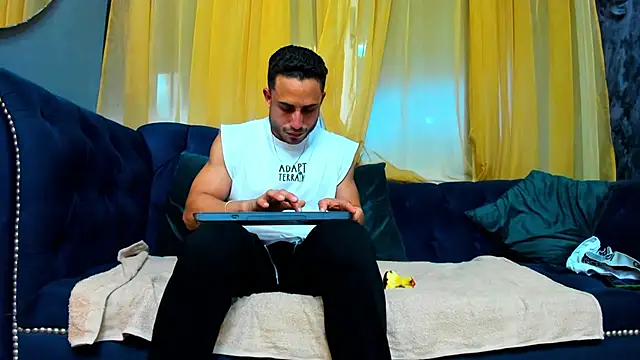 Vans Ross online show from March 2026 07:37:02 PM