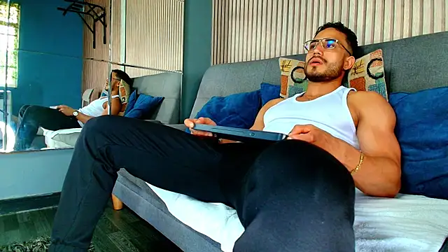 Vans Ross online show from February 2026 07:32:02 PM