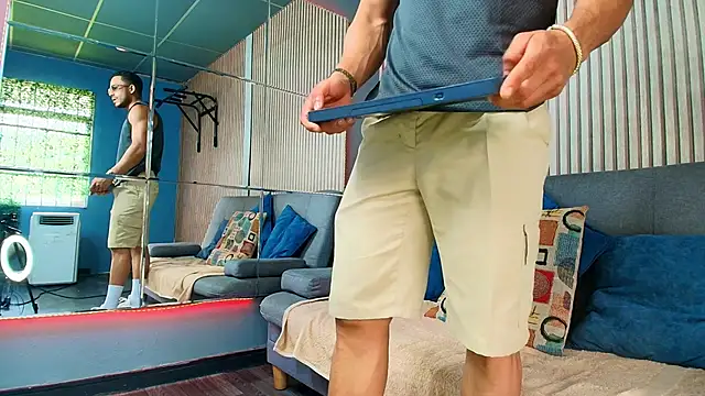 Vans Ross online show from March 2026 07:59:02 PM