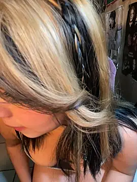 pinkybombon online show from February 2026 11:55:02 PM