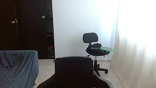 maskguy23 online show from June 2026 06:18:02 PM