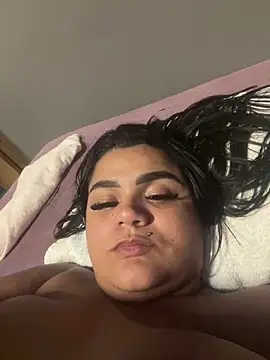 MorenaCariok online show from May 2026 12:25:01 AM