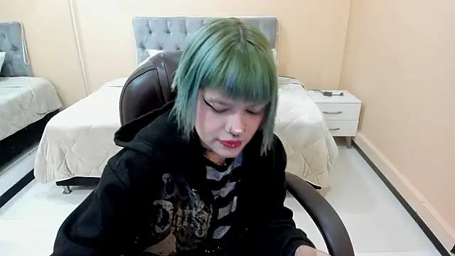 Bela Craxkerr online show from March 2026 12:11:02 PM