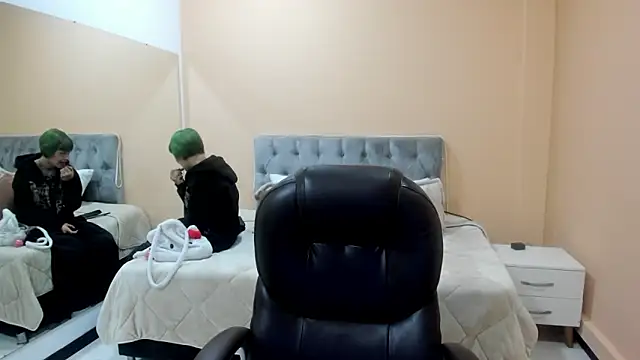 Snapshot of Bela_Craxkerr chatting on February 2026 12:49:01 PM Bela Craxkerr online show from February 2026 12:49:01 PM