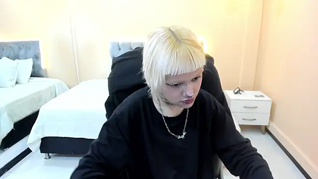 Bela Craxkerr online show from March 2026 01:10:02 PM