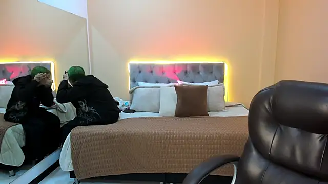 Snapshot of Bela_Craxkerr chatting on February 2026 12:17:02 PM Bela Craxkerr online show from February 2026 12:17:02 PM