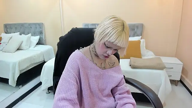 Bela Craxkerr online show from April 2026 12:34:01 PM