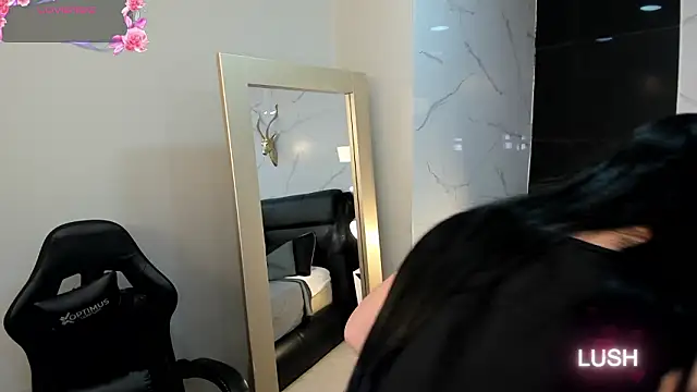 KomiCatt online show from March 2026 12:06:01 PM