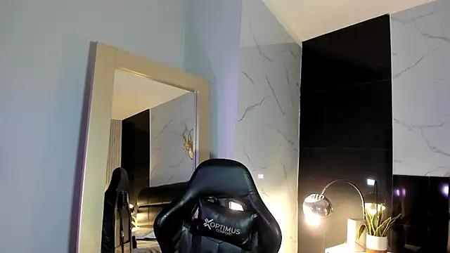 KomiCatt online show from February 2026 12:12:01 PM