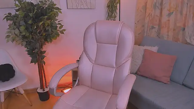  Lorraine v online show from April 2026 04:02:01 PM