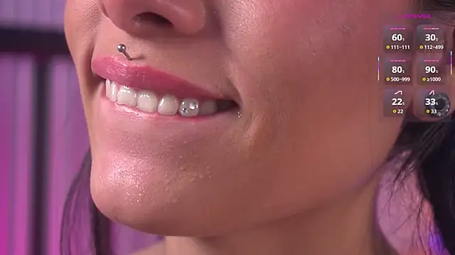 Molly  davis online show from April 2026 08:32:01 PM