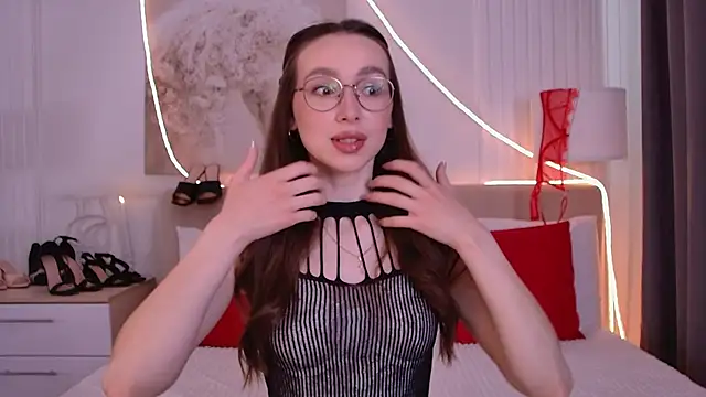 Emily Simon online show from June 2026 05:18:02 AM