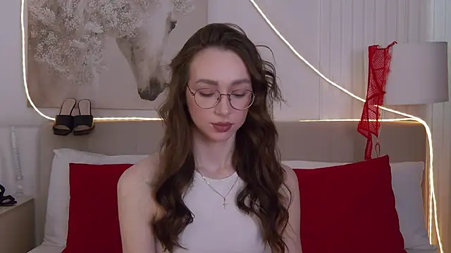 Emily Simon online show from April 2026 05:08:02 AM