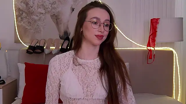 Emily Simon online show from March 2026 05:13:01 AM