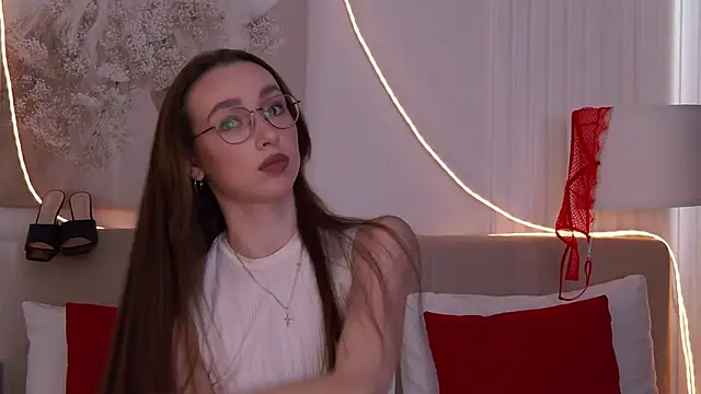 Emily Simon online show from March 2026 05:31:02 AM