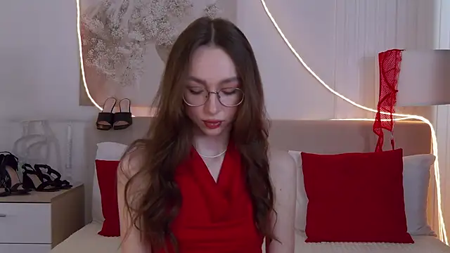 Emily Simon online show from May 2026 05:23:02 AM