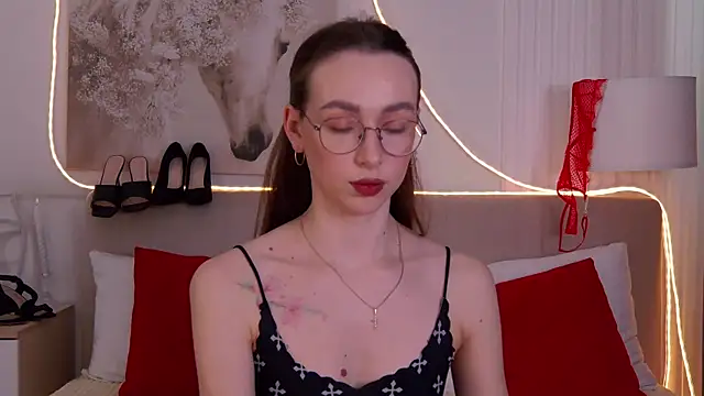 Emily Simon online show from March 2026 05:09:01 AM