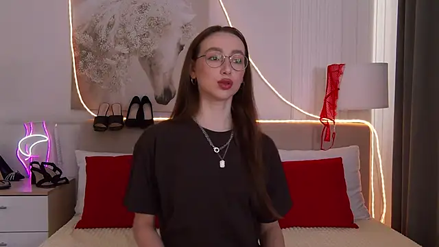 Emily Simon online show from March 2026 04:23:02 AM