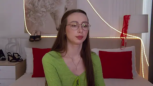 Emily Simon online show from April 2026 05:25:01 AM