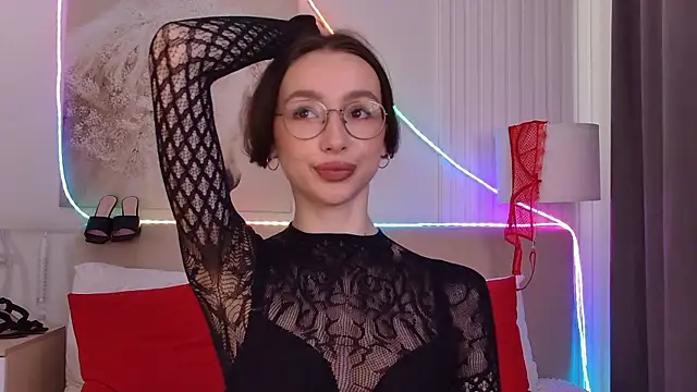 Emily Simon online show from May 2026 04:53:01 AM
