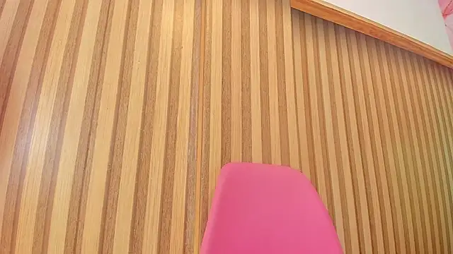 sweet  luna   online show from April 2026 11:01:01 AM