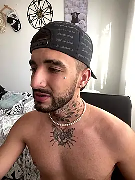 juanlouis pierre online show from January 2026 09:40:01 PM