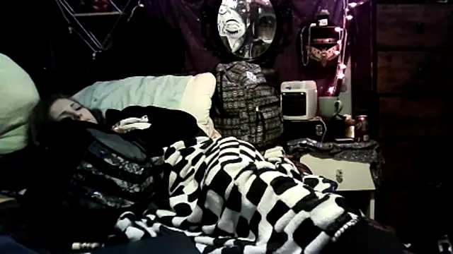 allymoon1369 online show from April 2026 07:07:02 PM