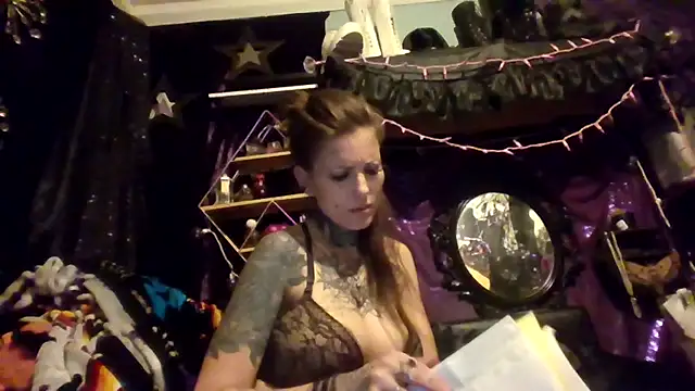 allymoon1369 online show from May 2026 01:04:01 PM