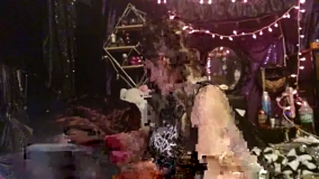 Snapshot of allymoon1369 chatting on June 2026 10:14:02 PM allymoon1369 online show from June 2026 10:14:02 PM