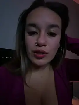 LatinaFuegoX online show from July 2026 04:30:01 AM
