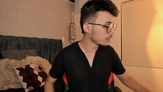 Snapshot of Alhan_Twink chatting on July 2026 04:13:01 AM Alhan Twink online show from July 2026 04:13:01 AM