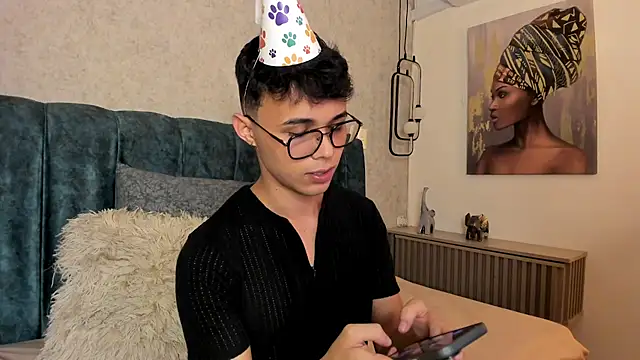 Snapshot of Alhan_Twink chatting on June 2026 05:40:02 AM Alhan Twink online show from June 2026 05:40:02 AM