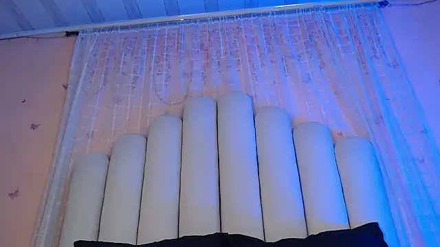 Snapshot of RoseConor_ chatting on February 2026 03:15:01 AM RoseConor online show from February 2026 03:15:01 AM