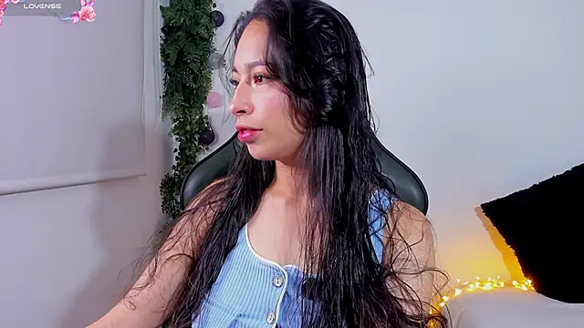 Noaah25  online show from March 2026 04:31:02 AM