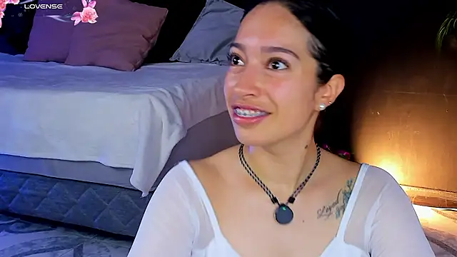 Noaah25  online show from March 2026 03:30:02 AM