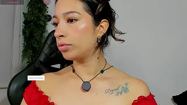 Noaah25  online show from March 2026 04:12:02 AM