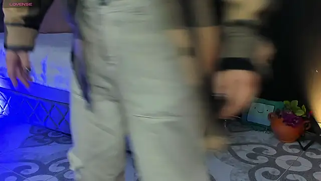 Noaah25  online show from February 2026 03:29:01 AM