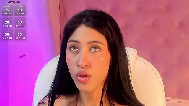 Snapshot of internett_sweetheart chatting on February 2026 04:41:02 AM internett sweetheart online show from February 2026 04:41:02 AM