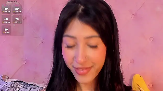 Snapshot of internett_sweetheart chatting on February 2026 04:22:02 AM internett sweetheart online show from February 2026 04:22:02 AM